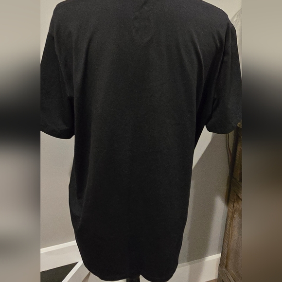 Lnwot Men's Large black all in motion tshirt. Dryfit type but thicker. - Picture 3 of 8